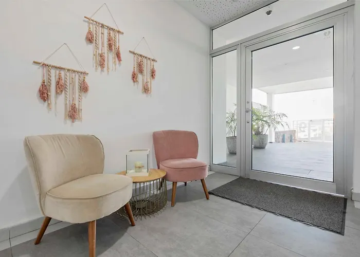 Ocean Garden 2br Climatized Pool & Parking