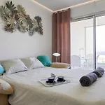 Ocean Garden 2br Climatized Pool & Parking *