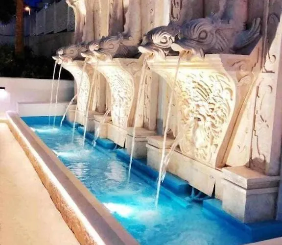 Ocean Garden 2br Climatized Pool & Parking شقة *