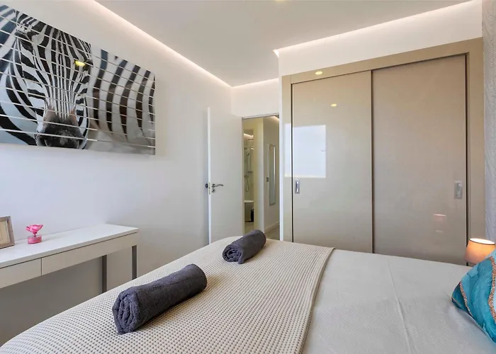 Ocean Garden 2br Climatized Pool & Parking * أذيخي