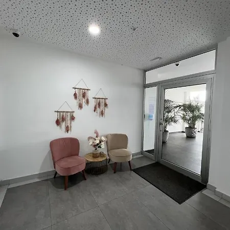 Ocean Garden 2br Climatized Pool & Parking