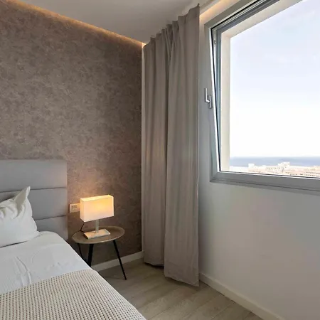 Ocean Garden 2br Climatized Pool & Parking Costa Adeje (Tenerife)